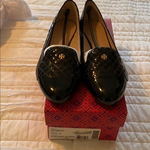 Tory Burch Kent Black patent  smoking slipper